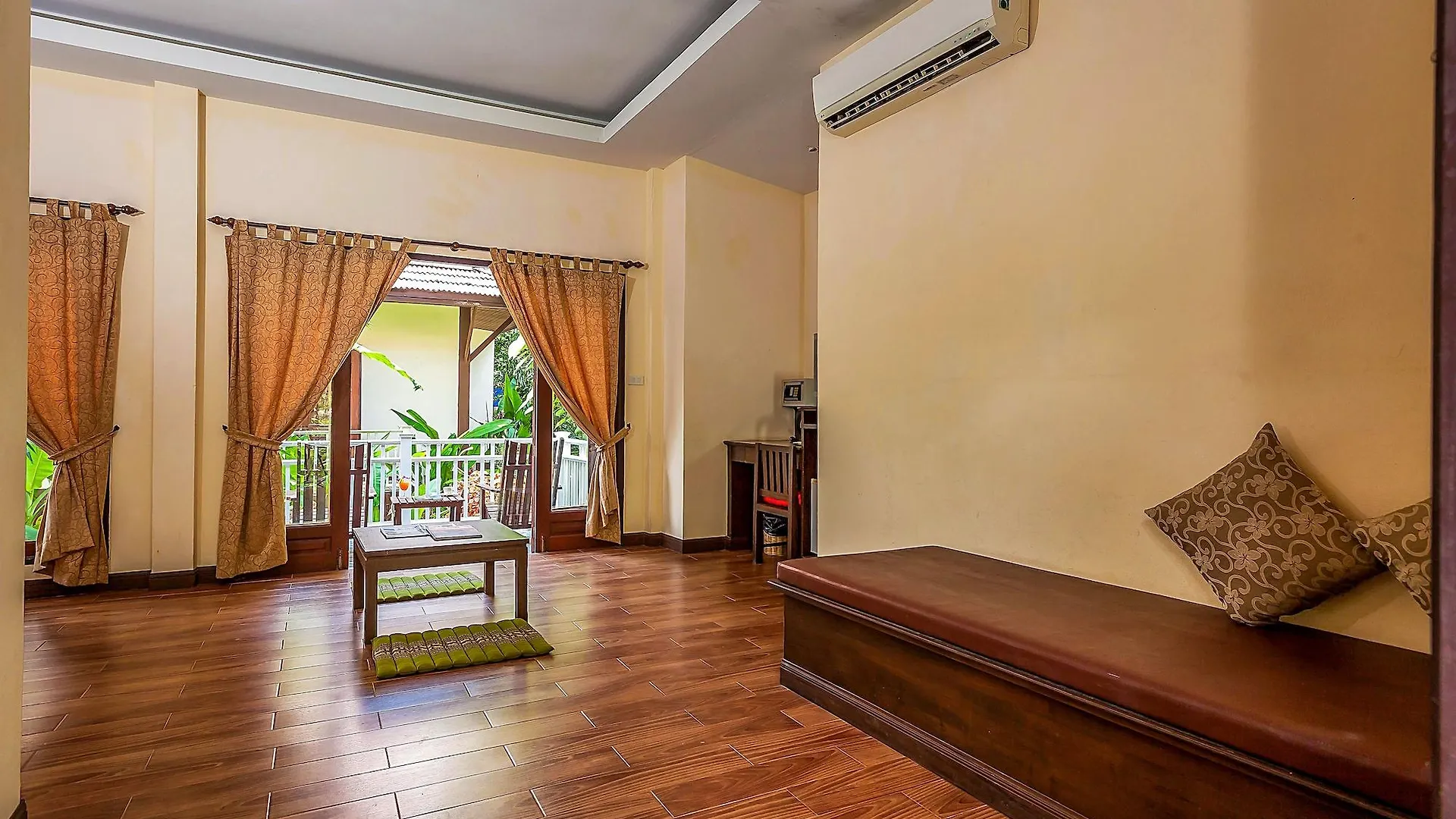 Lanta Klong Nin Beach Resort Koh Lanta