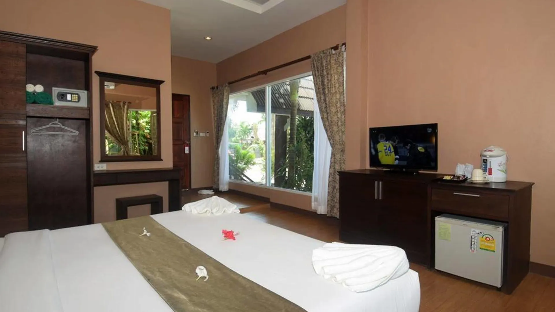Lanta Klong Nin Beach Resort Koh Lanta